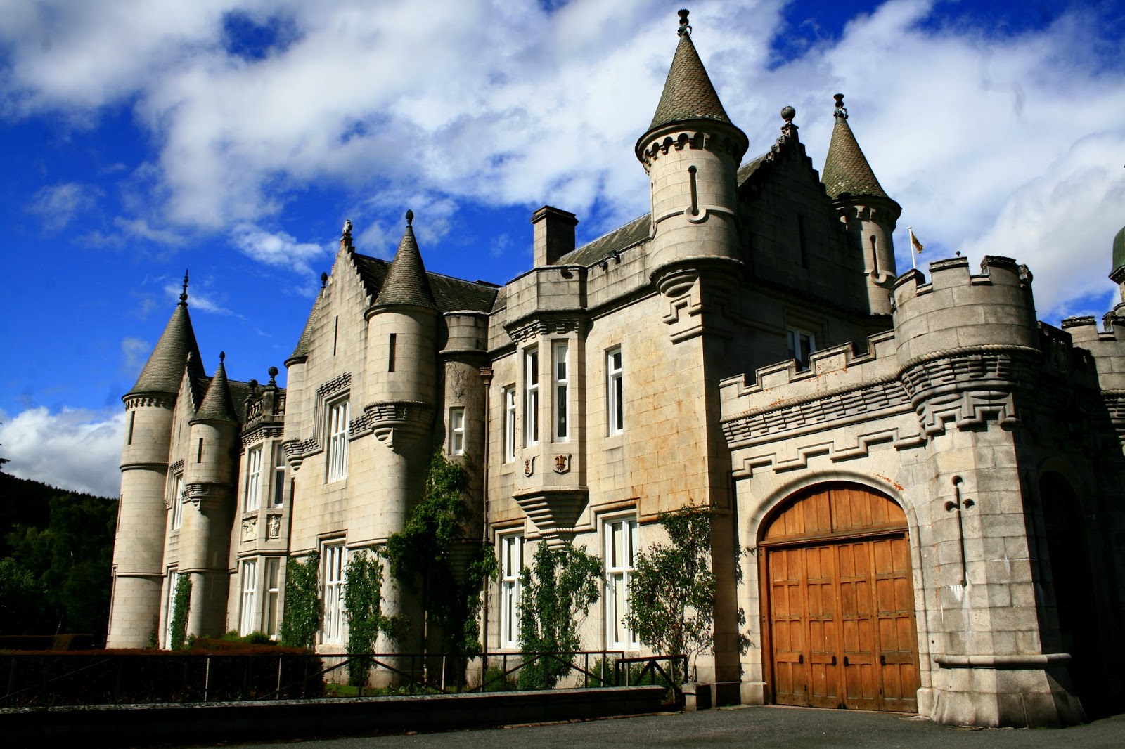 balmoral castle visit scotland