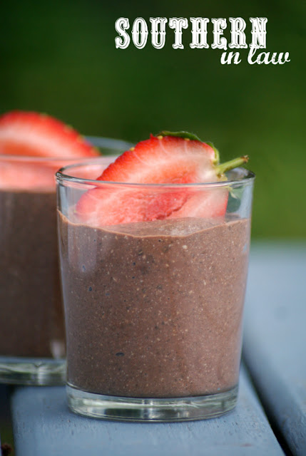 Vegan Chia Chocolate Mousse Recipe - low fat, gluten free, healthy, clean eating recipe, blended chia pudding, sugar free, egg free, dairy free 