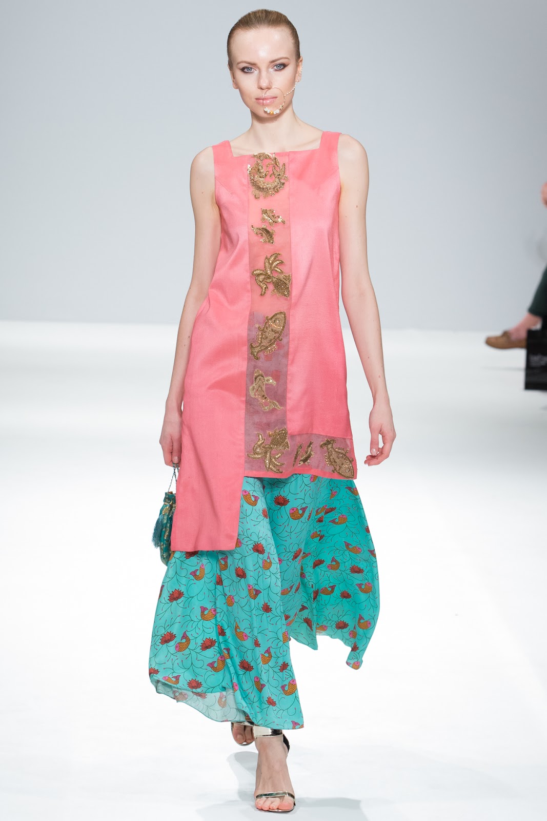 frumpy to funky: Fashion DNA Pakistan presents The Pink Tree Company AW17