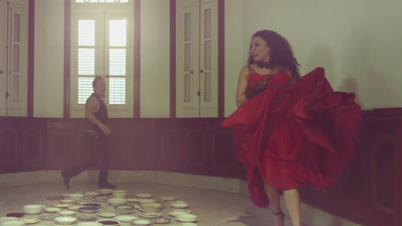 Tesis de Menta - "Caí del Cielo" - Videoclip - Dirección: Mauricio Abad. Portal Del Vídeo Clip Cubano - 06 Tesis de Menta - "Caí del Cielo" - Videoclip - Dirección: Mauricio Abad. Portal Del Vídeo Clip Cubano - 06