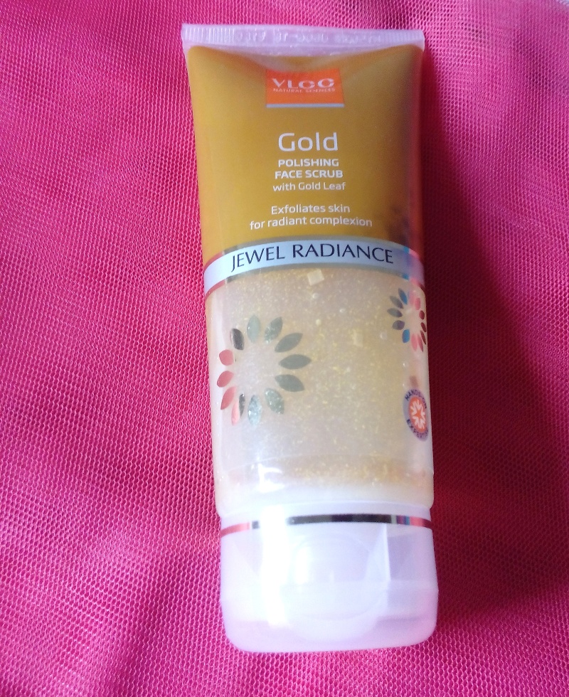 VLCC Gold Polishing Face Scrub Jewel Radiance Review, Pictures & Swatches
