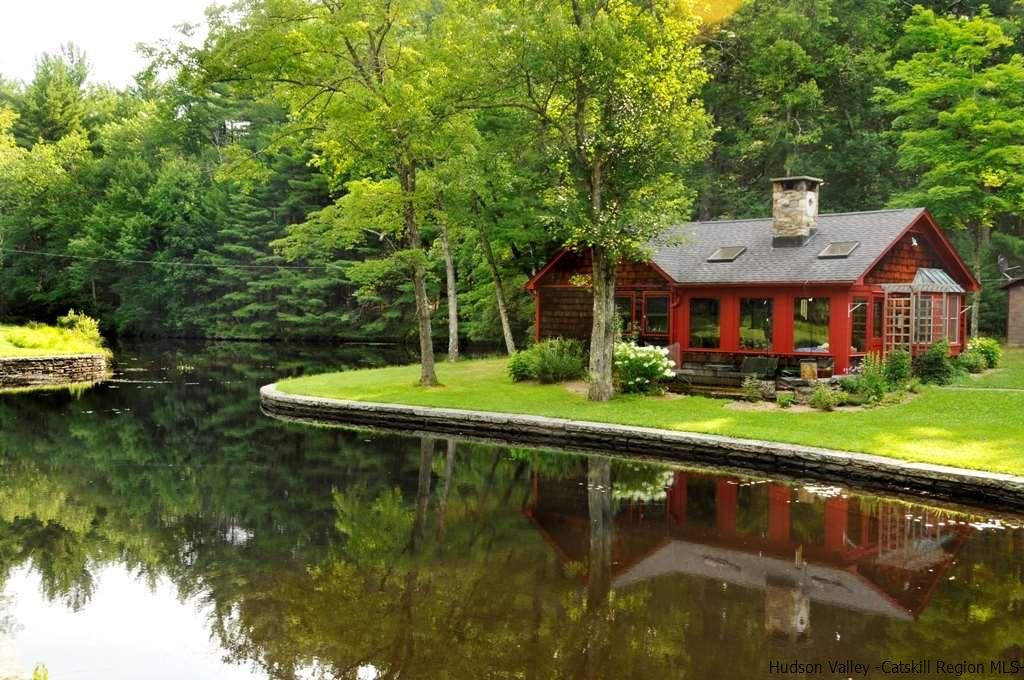 Sweet House Dreams Quiet Please Farm, 1970 Farm in Kerhonkson, New York