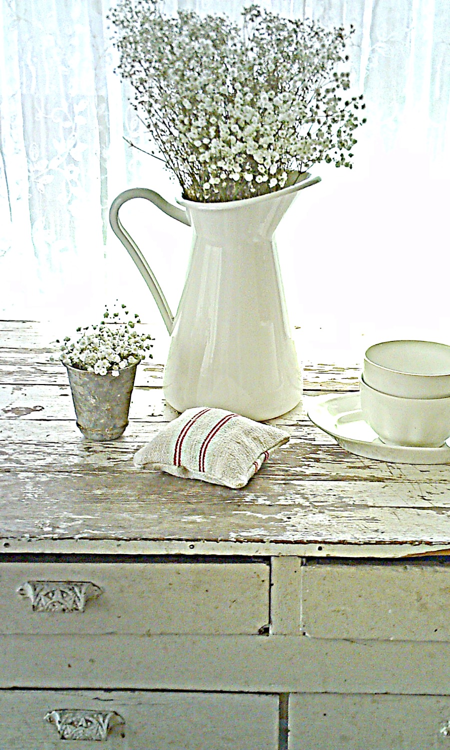 Shabby french for me: ~ French Farmhouse Table