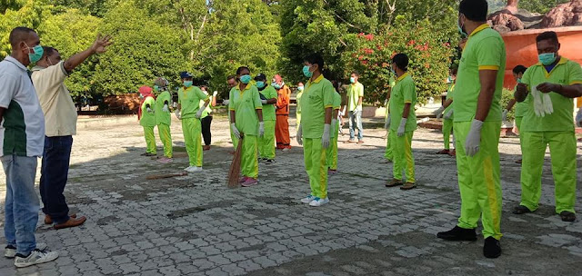 Paukan Hijau Bis Kuning Dinas Lingkungan Hidup Alor Bersihkan Kota Kalabahi Paukan Hijau Bis Kuning Dinas Lingkungan Hidup Alor Bersihkan Kota Kalabahi