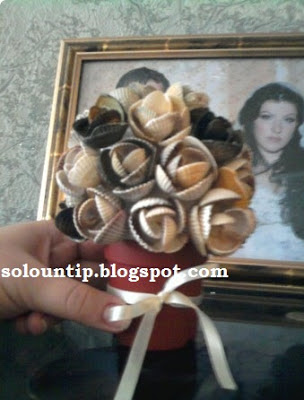 ramito-rosas-con-conchas-mar
