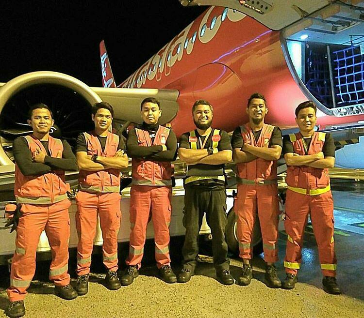It's Mir Mira blog... Kerjaya sebagai Ramp Agent ( Airasia )