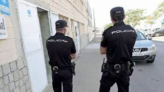 Detienen al hijo de la sospechosa de matar a su marido discapacitado Detienen al hijo de la sospechosa de matar a su marido discapacitado