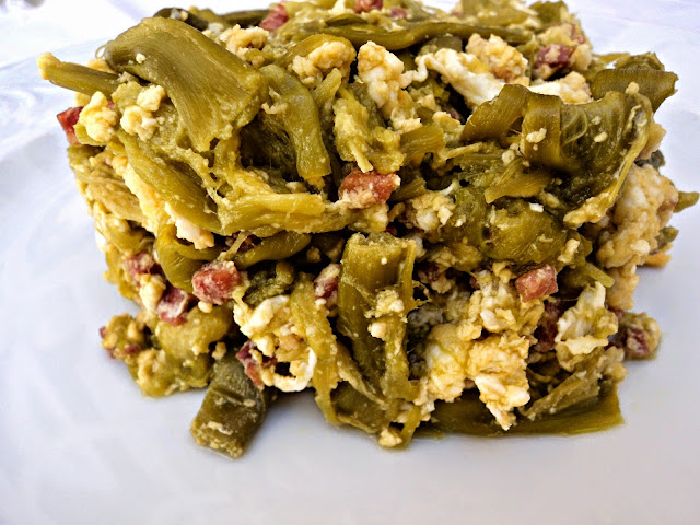 revuelto-ajetes-jamon Revuelto-ajetes-jamón-porción