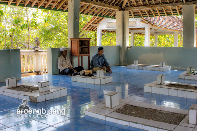 makam syekh abdul kahfi lemah lanang kebumen