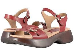 Podiatry Shoe Review: Dansko Lynnie - Podiatrist Recommended Sandal