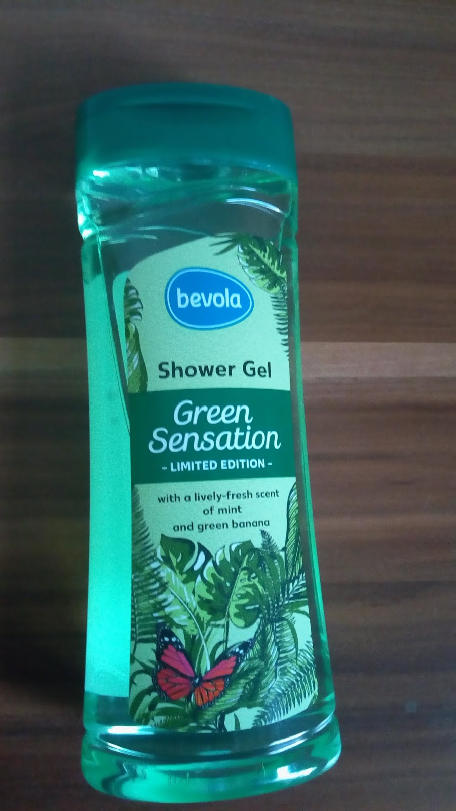Cosmetics & Life Review Gelul de duș Bevola Green Sensation