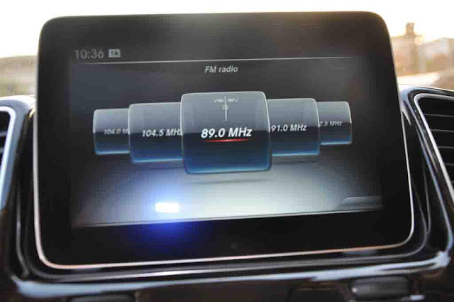Mercedes GLS 400 4MATIC 2017 sử dụng Hệ thống giải trí tiên tiến và hàng đầu của Mercedes hiện nay