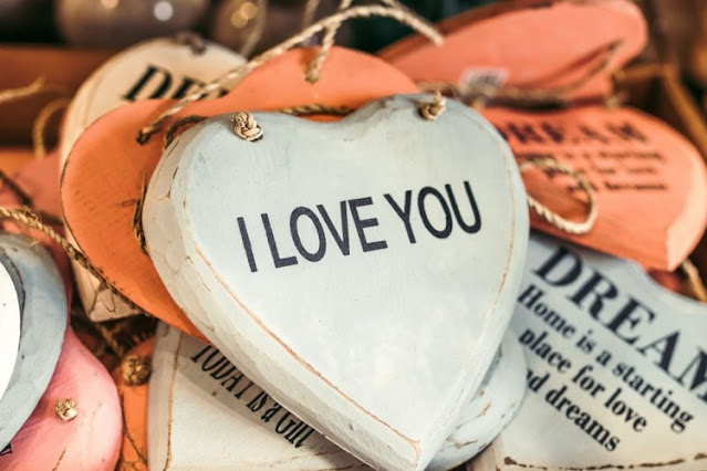 30 Gambar Love Keren dan Cantik - ServerGambar01