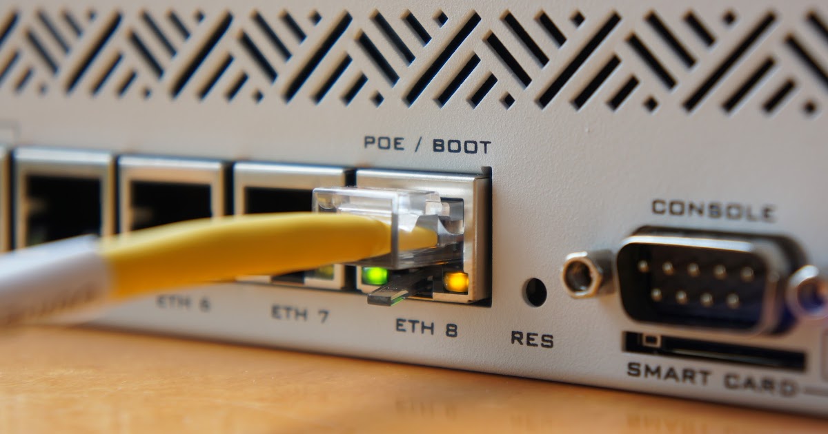 Cara meremote MikroTik lewat port Serial Console