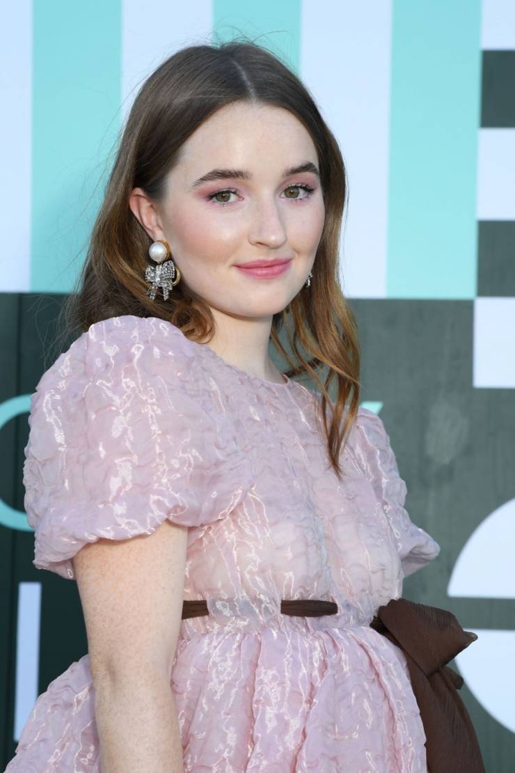 Kaitlyn dever sexy pics