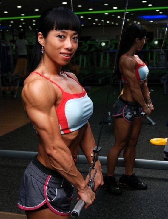 I told you I love Asian female muscles. 