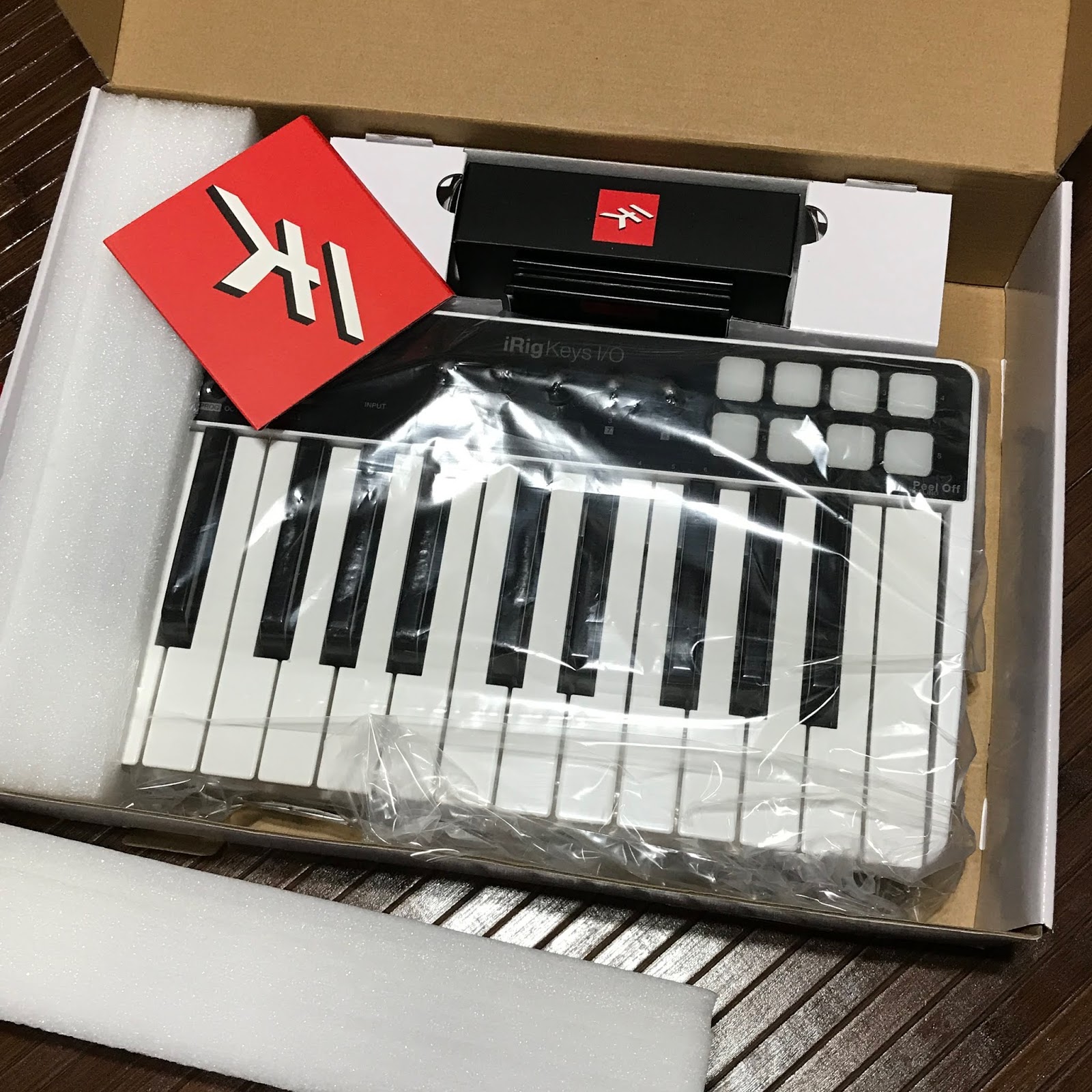 【DTM】初心者が欲しい物、全部入り！MIDIキーボード『iRig Keys I/O 25』買っちゃいました！[開封レビュー]