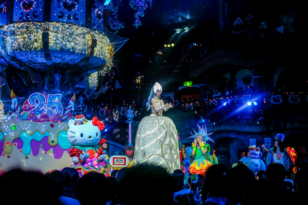 Immerse Yourself in Sanrio Puroland's Miracle Gift Parade - Japan