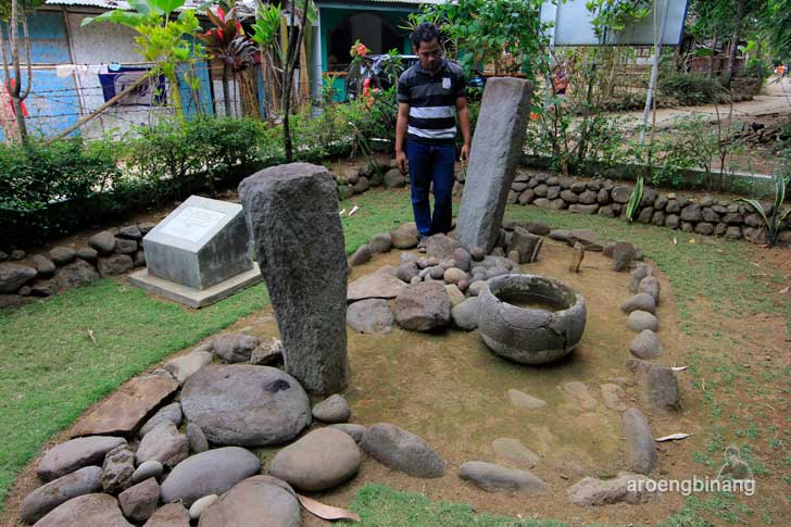 situs batu guling sumbang banyumas