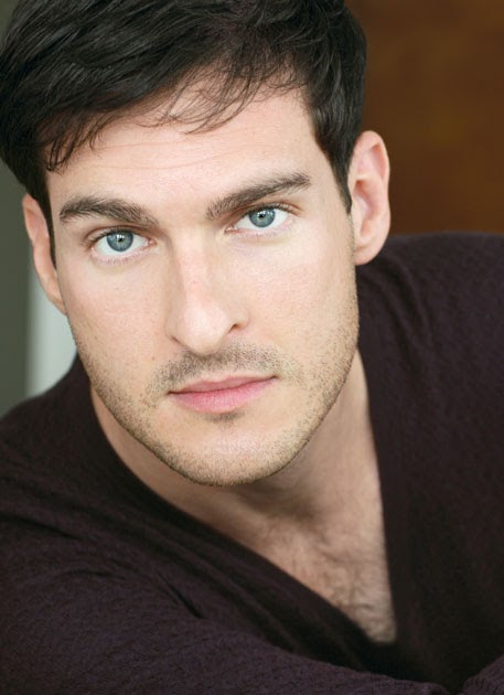 Michael Kelly Michael Kelly