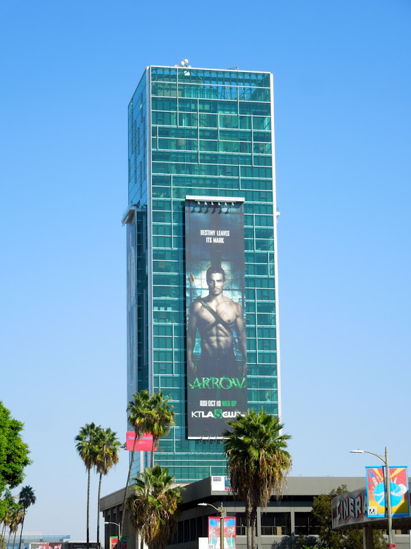 Giant Stephen Amell Arrow billboard Sunset & Vine Stephen Amell Arrow billboard Hollywood