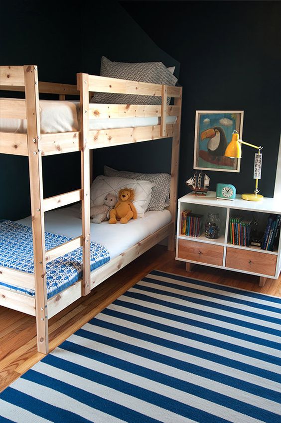 the boo and the boy: dark walls in kids' rooms