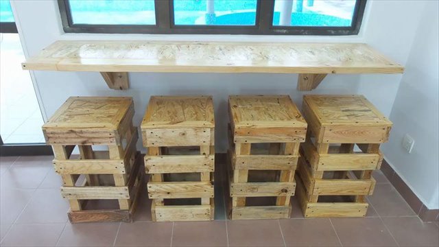 pallet-stools.jpg