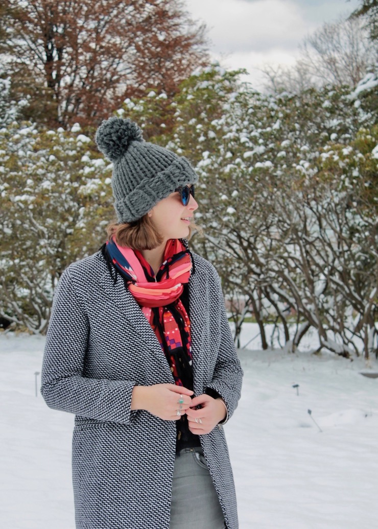 snow ootd: Zaful coat, beanie and Sorel boots #fashion