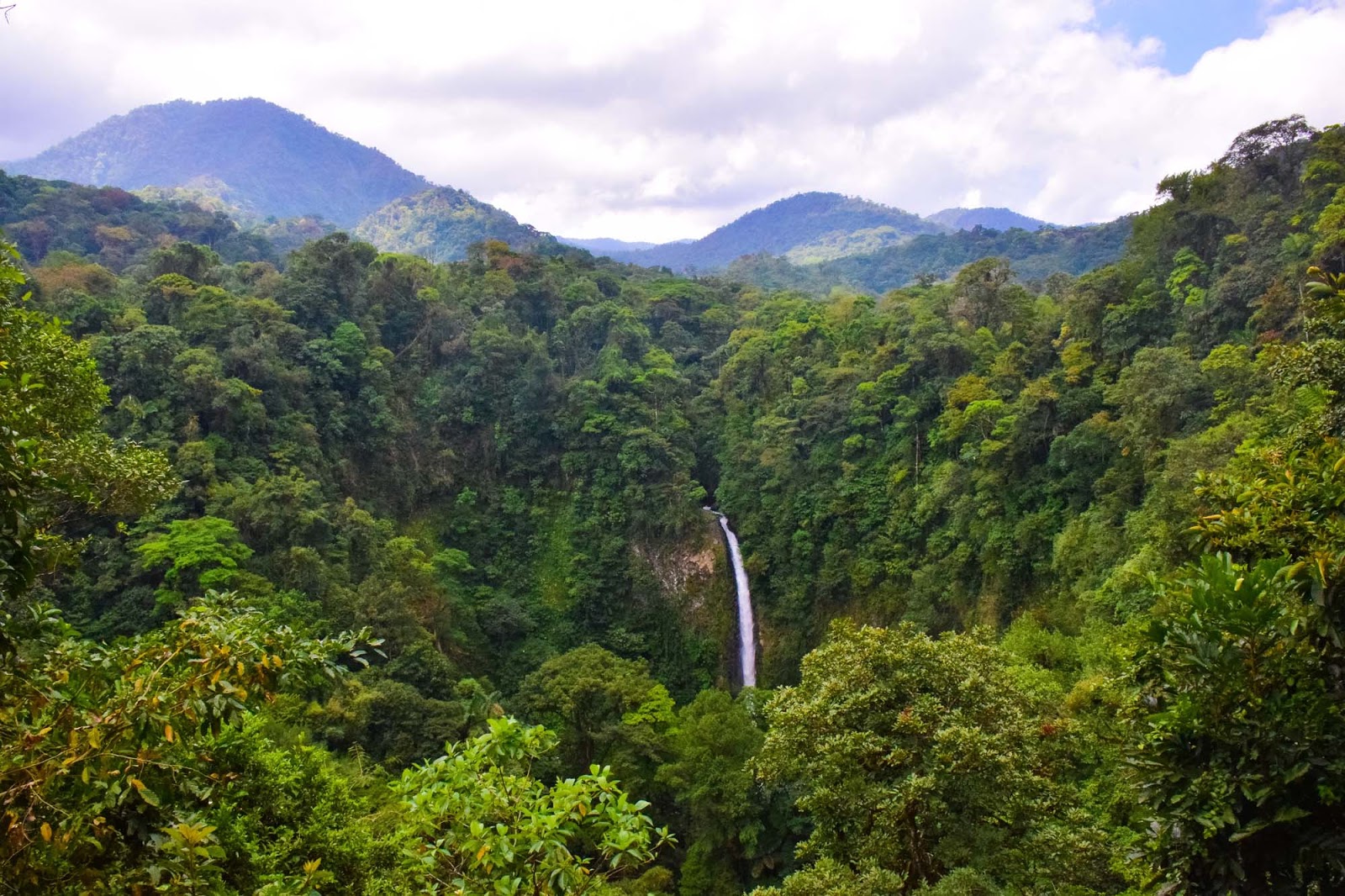 la fortuna waterfall