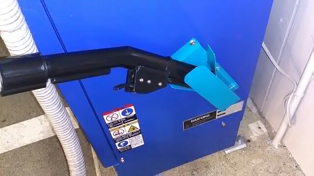 ガソリンスタンド掃除機の使い方 １００円で綺麗になる まる 役立つ