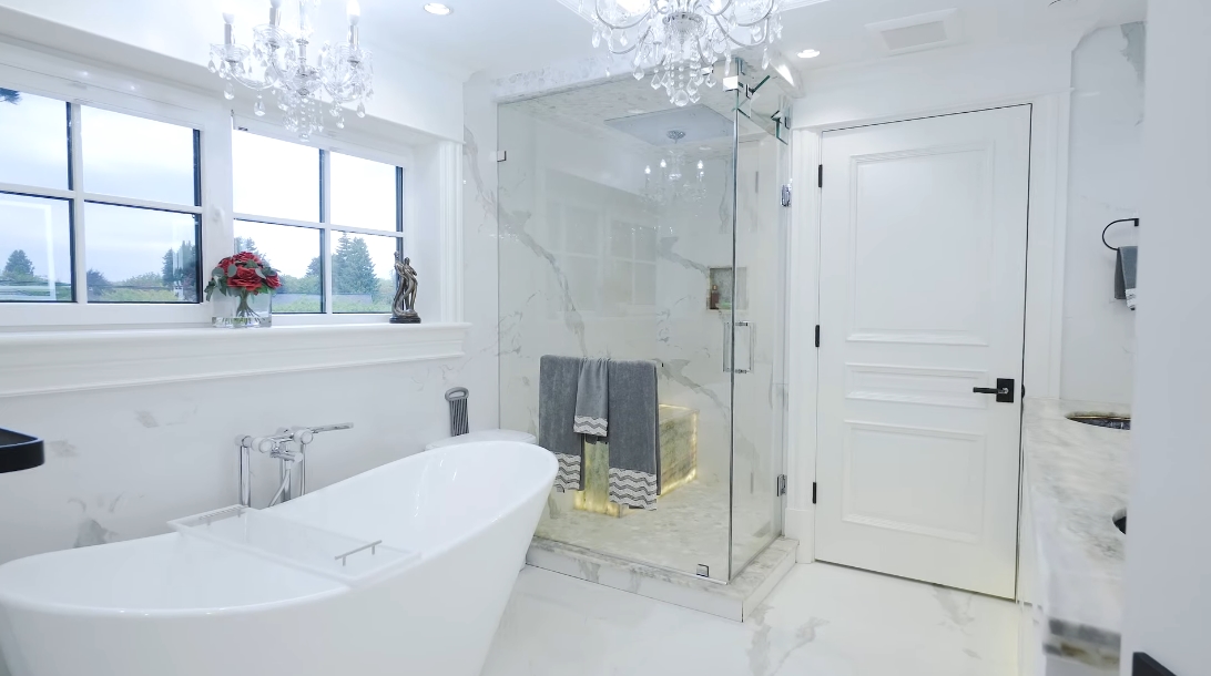 75 Interior Design Photos vs. 1487 Minto Crescent, Vancouver Luxury Mansion Tour