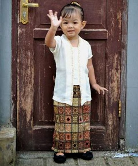 Inspirasi modis pembahasan baju kebaya tentang  24+ Gaun Kebaya Anak Kecil, Terpopuler!