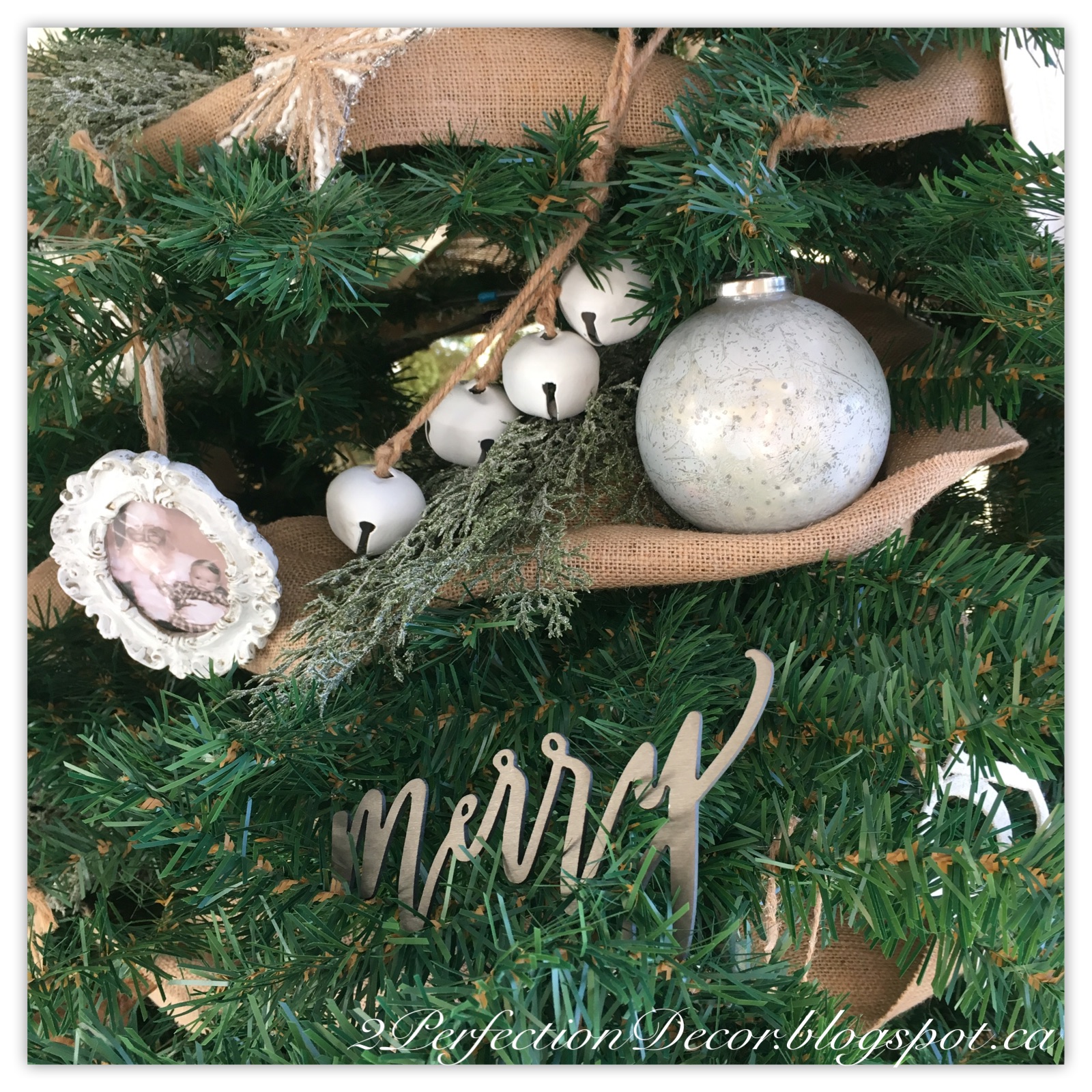 2Perfection Decor: Vintage Rustic Christmas in our Family Room