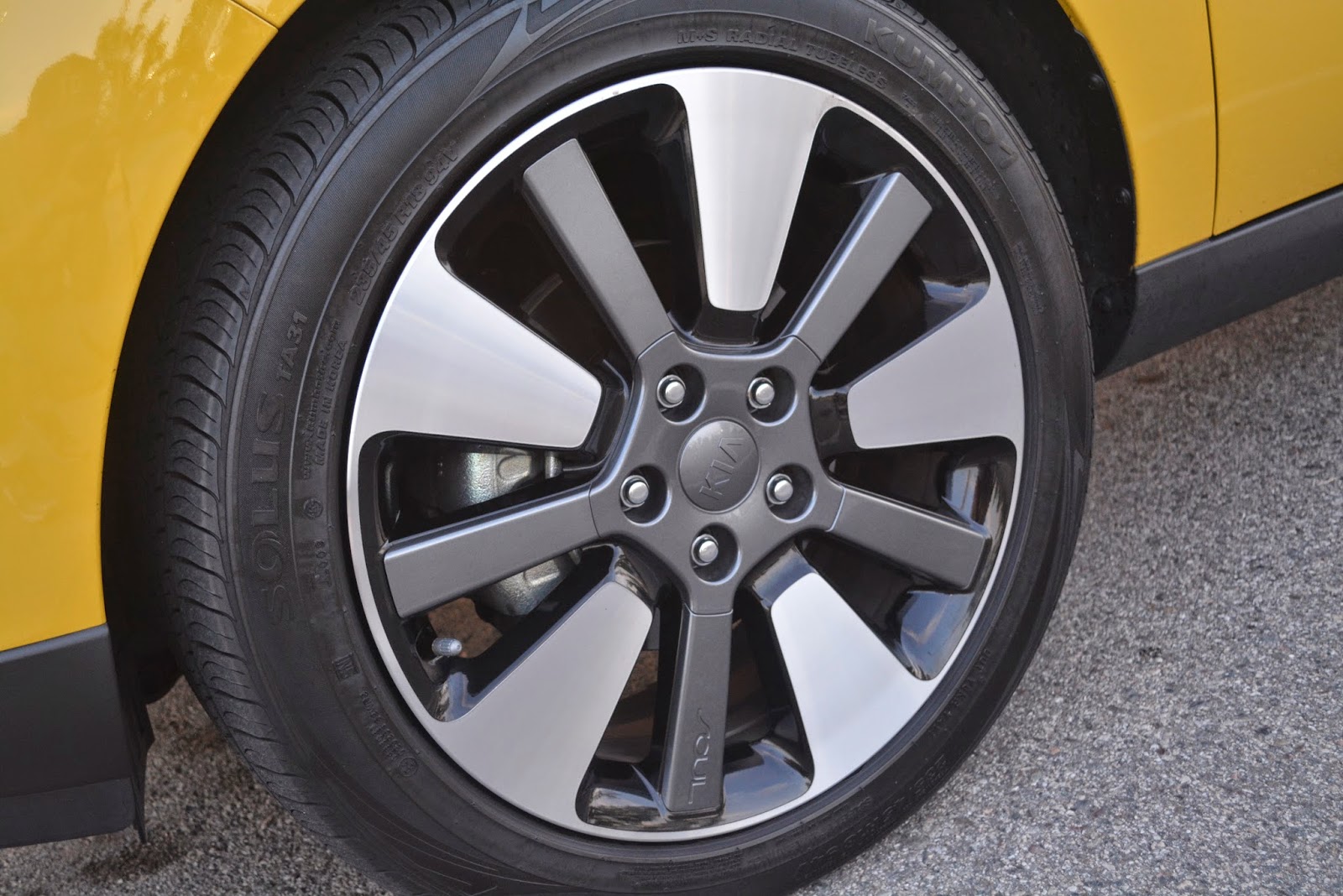 Sasaki Time: Vehicle Review: 2014 Kia Soul - One of The Friendliest