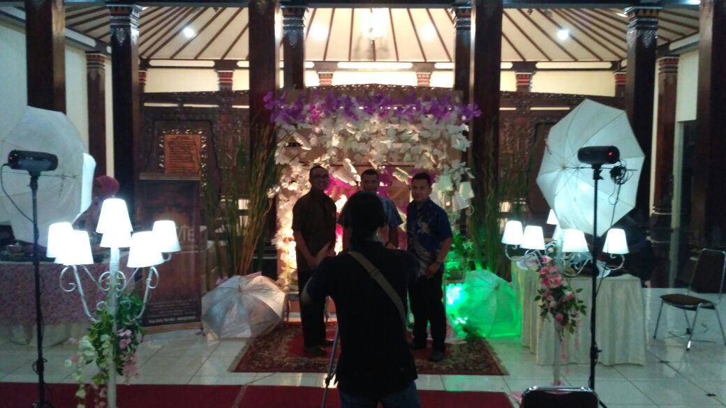 +0856-4020-3369 ; Jasa Photobooth Semarang ~Wedding Bayu & Dyah~