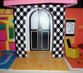 Internet Superstores: VINTAGE BARBIE DOLL FAMILY HOUSE BY MATTEL FROM THE 60s