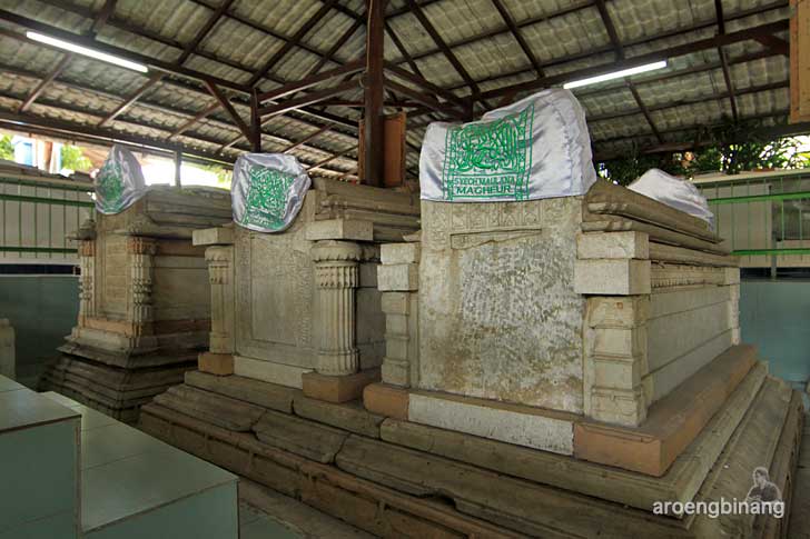 makam maulana malik ibrahim gresik