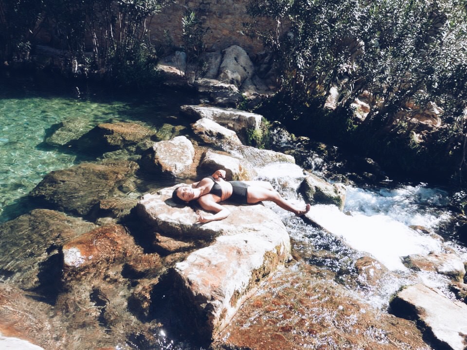 Ana Maddock- La Cascada