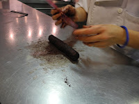 Untando de chocolate las setas Untando de chocolate las setas