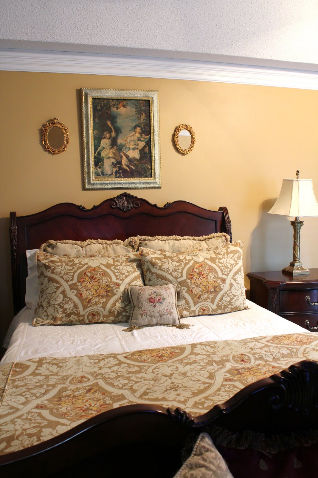 common ground Pottery Barn bedding peek...