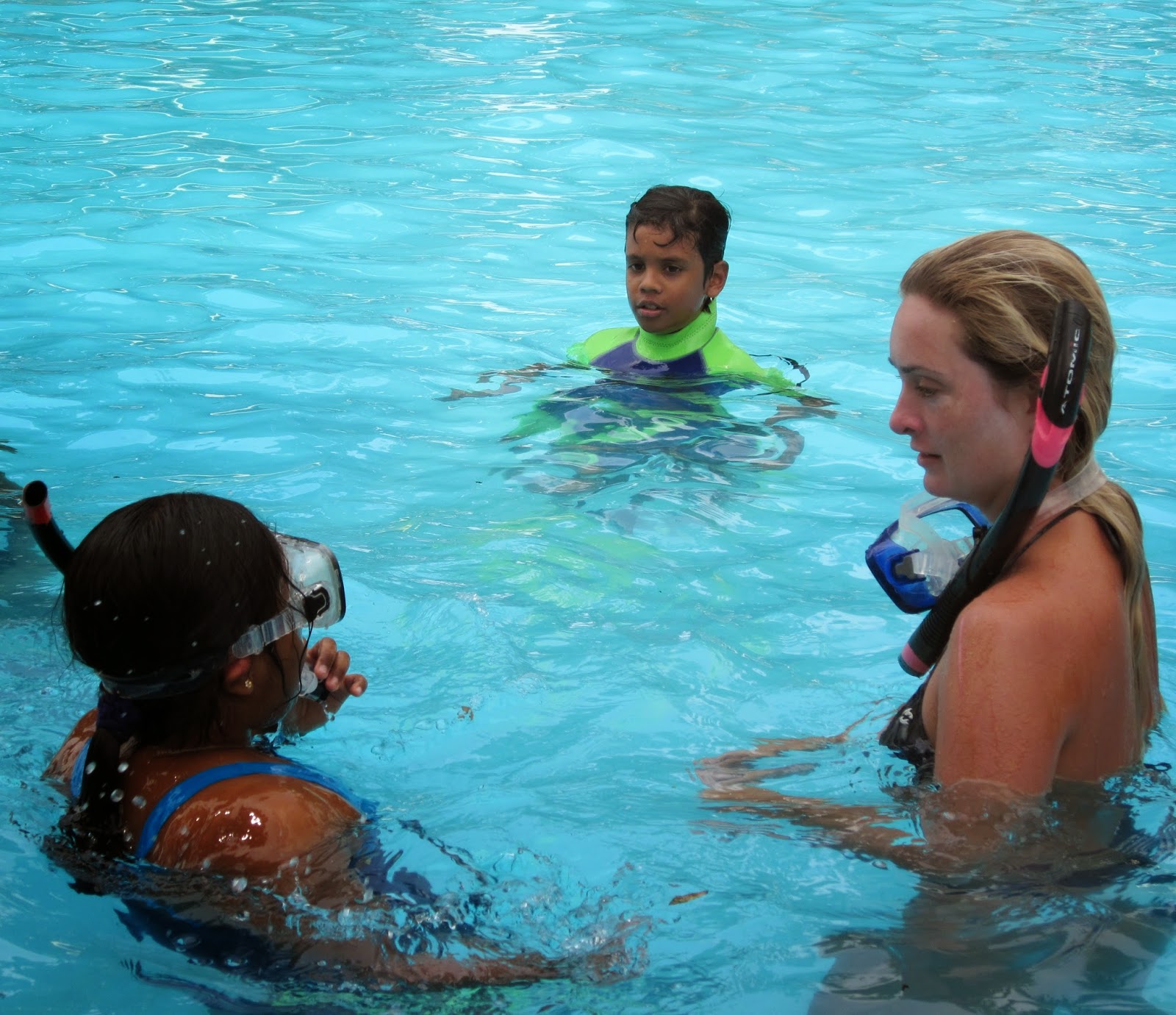 Underwater Centre Dive Seychelles Teaching children