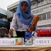Ratusan Ribu Kemasan Kosmetik Berbahaya Disita dari Pasar Asemka