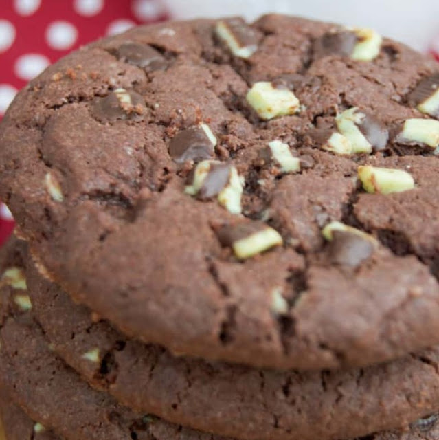 Mint Chocolate Andes Cookies #chocolate #desserts