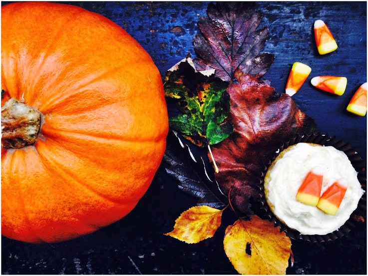 Autumnal recipes | Vanilla and Candy Corn Cupcakes