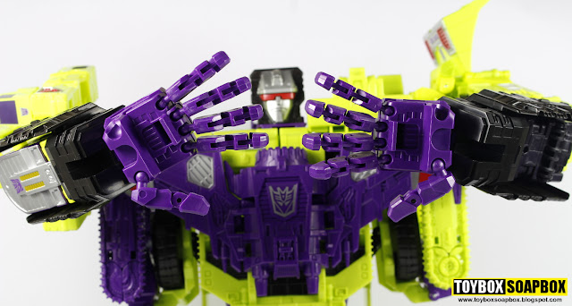 perfect effect combiner wars devastator hands