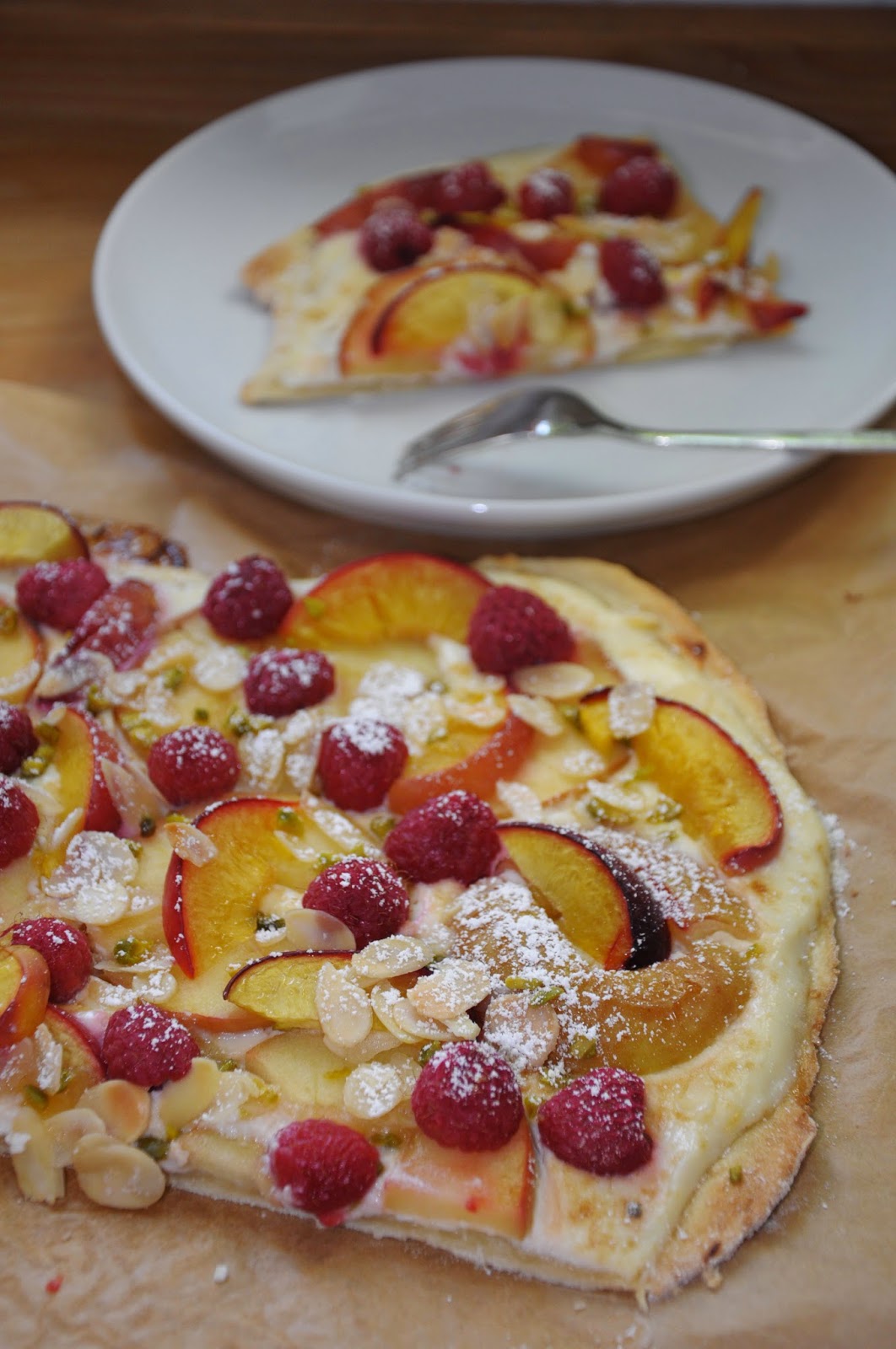 miss.sweetkitchen: Süßer Flammkuchen mit Ricotta-Creme und frischen ...