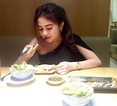 Foto Seksi dan HOT Aldira Chena