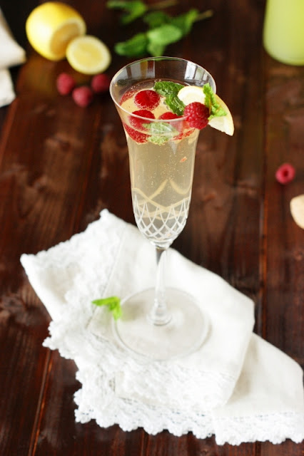 Sparkling Raspberry-Limoncello Cocktail