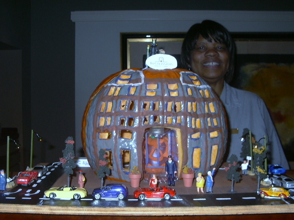 cincinnati-and-the-cincinnatian-the-cincinnatian-hotel-annual-pumpkin