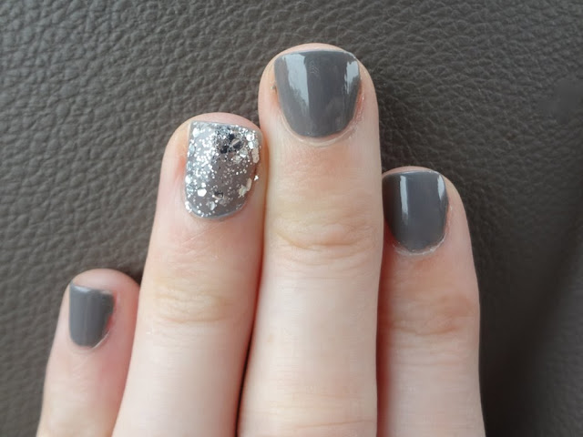 Nail Polish, China Glaze Recycle, silver glitter accent nail, grey nails with sparkle